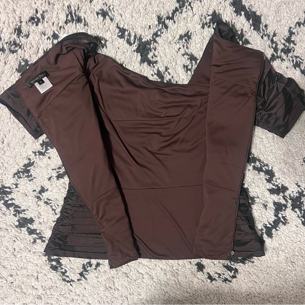 Tadashi Shoji Brown Ruched Beaded Short Sleeve Top Mother Bride Groom Size 16 - Picture 4 of 5